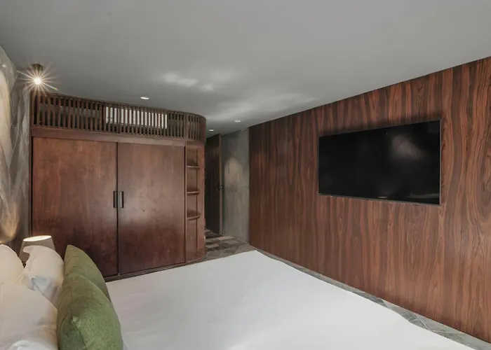 Casa 4 Bedroom With Rooftop Pool & Free Access *