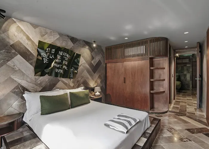 Casa 4 Bedroom With Rooftop Pool & Free Access